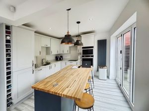Kitchen/Diner- click for photo gallery